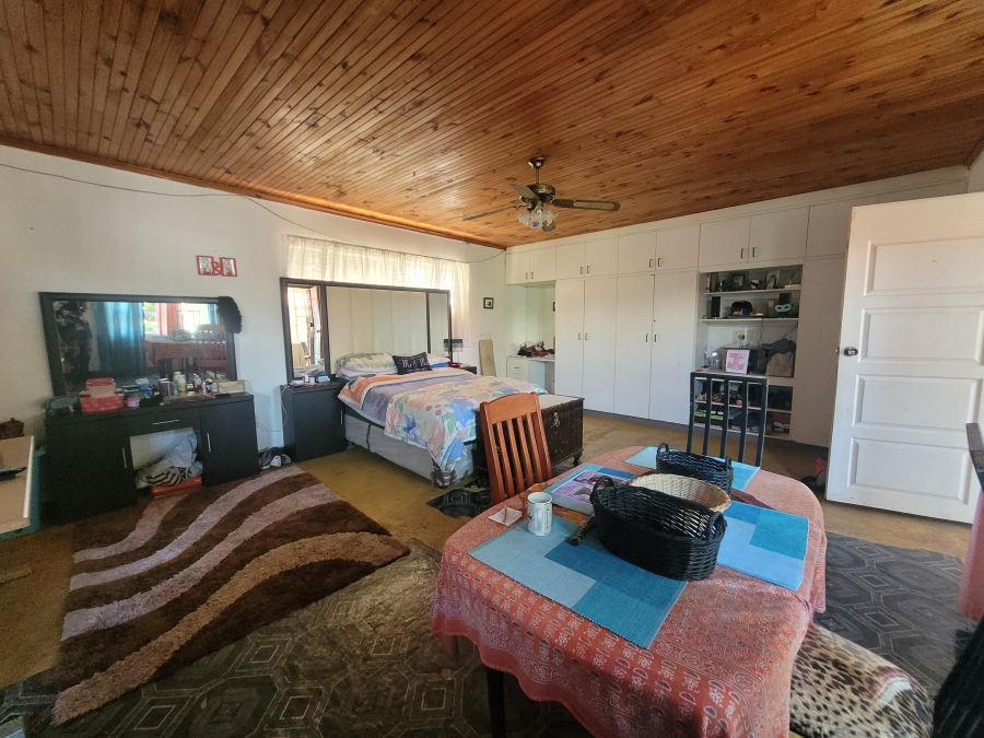 4 Bedroom Property for Sale in C Place Eastern Cape